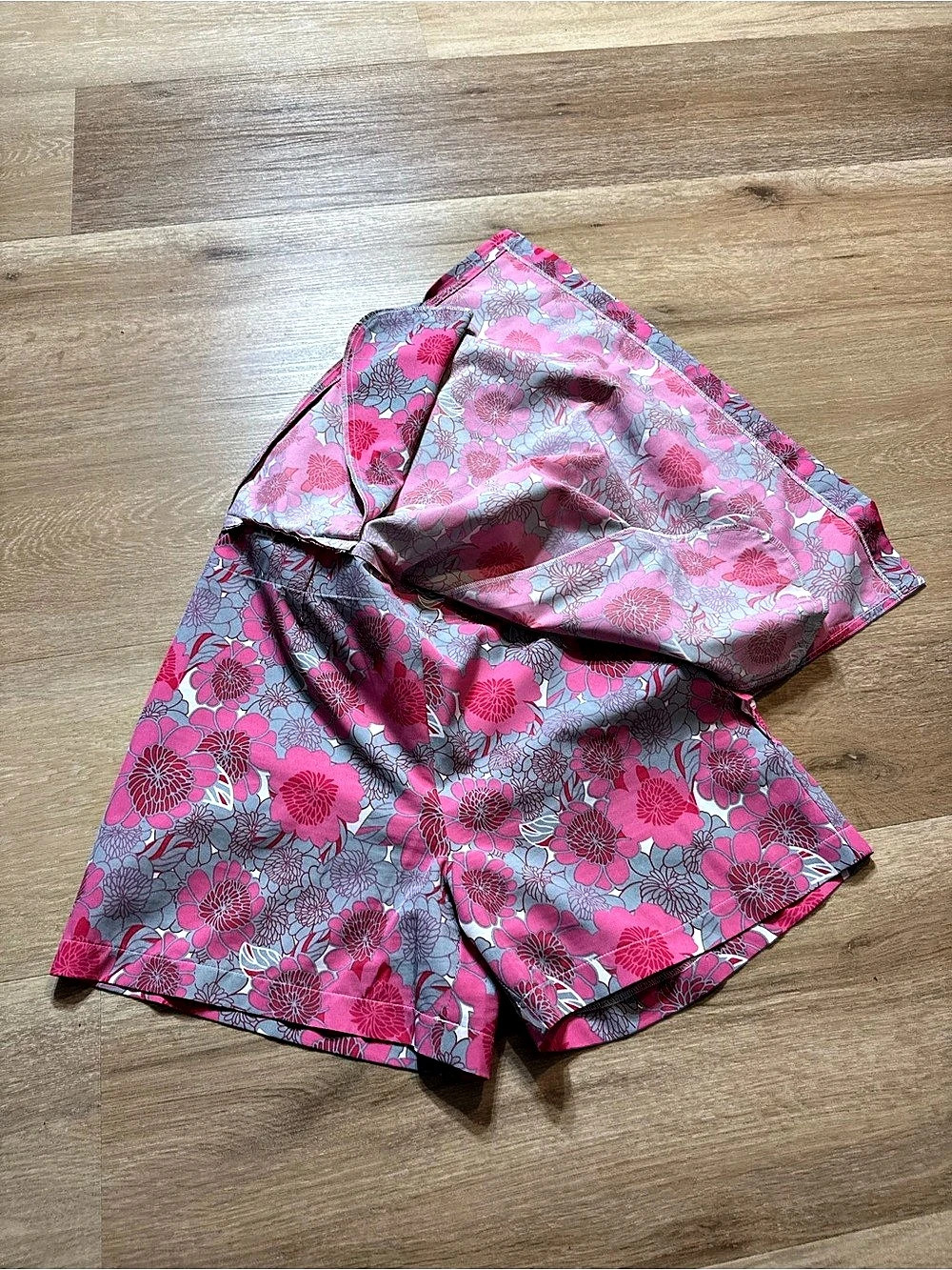 Golftini Floral Mini Skirt in Pink & Gray - Picture 10 of 10